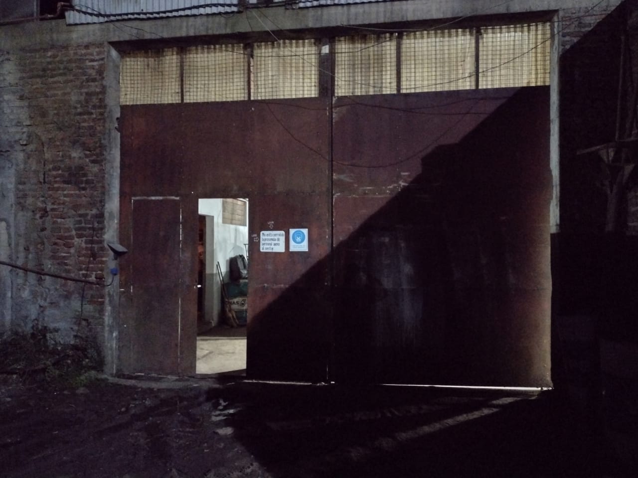 Sustrajeron baterías de camión y herramientas del taller mecánico municipal