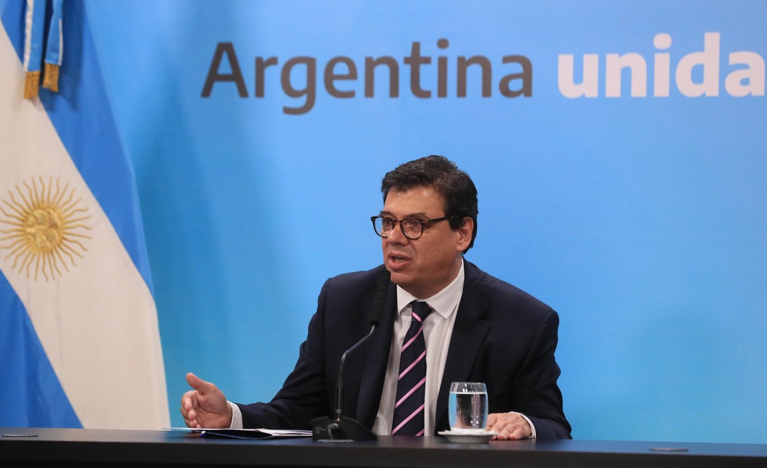 Adelantan la suba del salario mínimo, que quedará en septiembre en $29.160