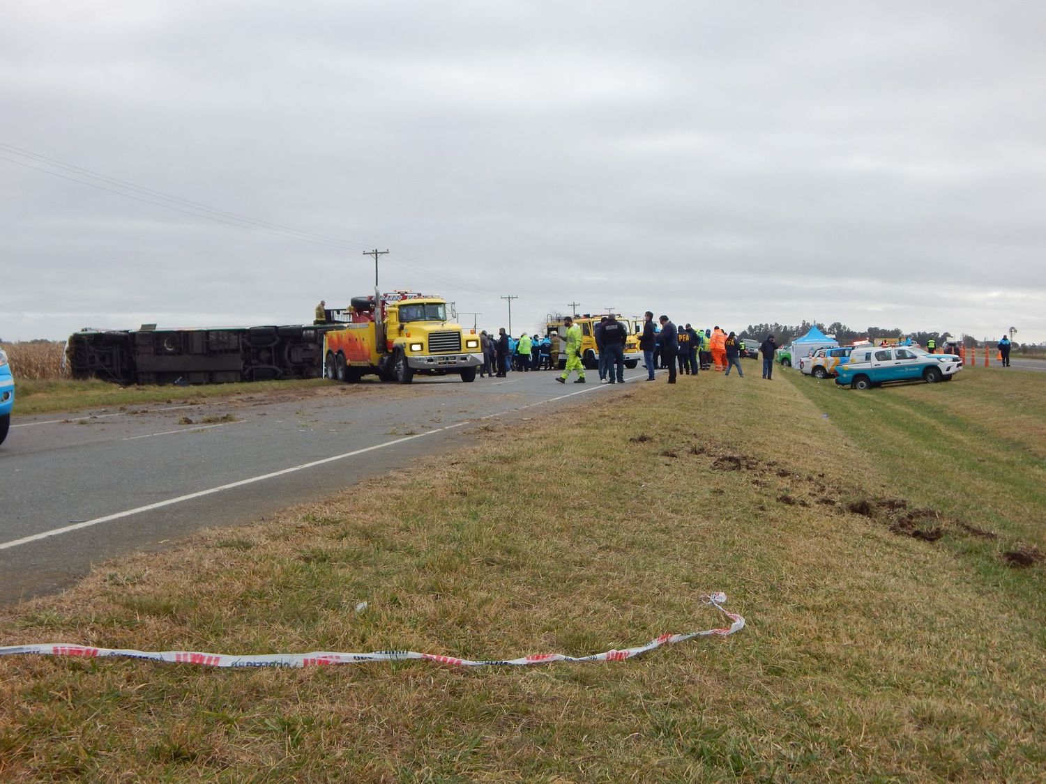 Ayer se dispuso la detención del chofer del micro que volcó en Ruta 2