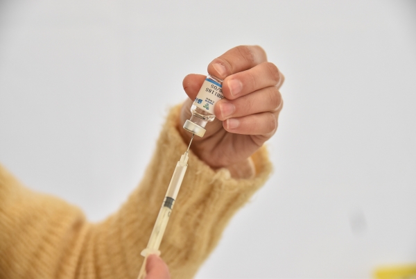 Más de la mitad de los bonaerenses ya se aplicó el primer refuerzo de la vacuna contra el coronavirus