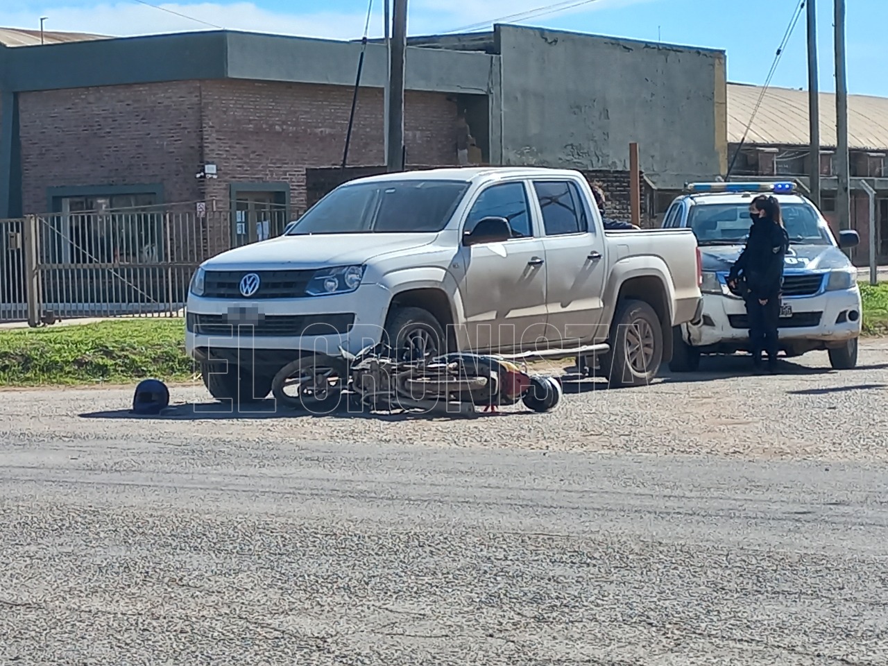 Accidente vehicular en semáforo de Av. Lastra y Bahía Blanca