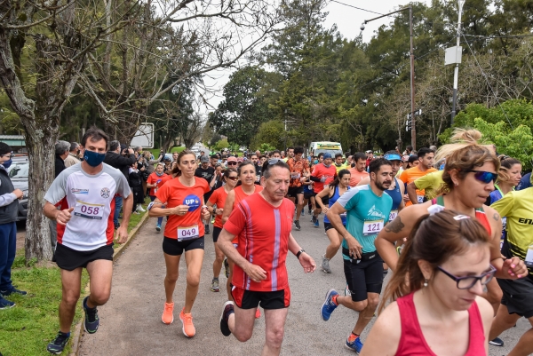 Carrera de calle en Chascomús: Se corre la última del año en 5 y 15 km