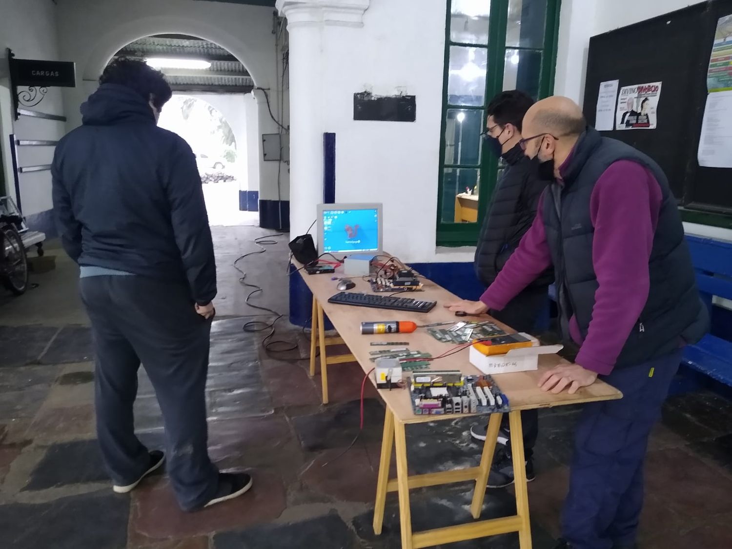 Taller Municipal de Ingeniería Inversa sigue trabajando con alumnos de la Escuela Industrial