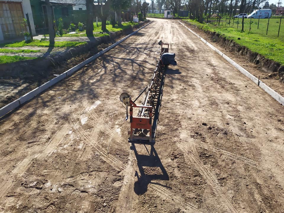 Comenzó la construcción de pavimento en Villanueva