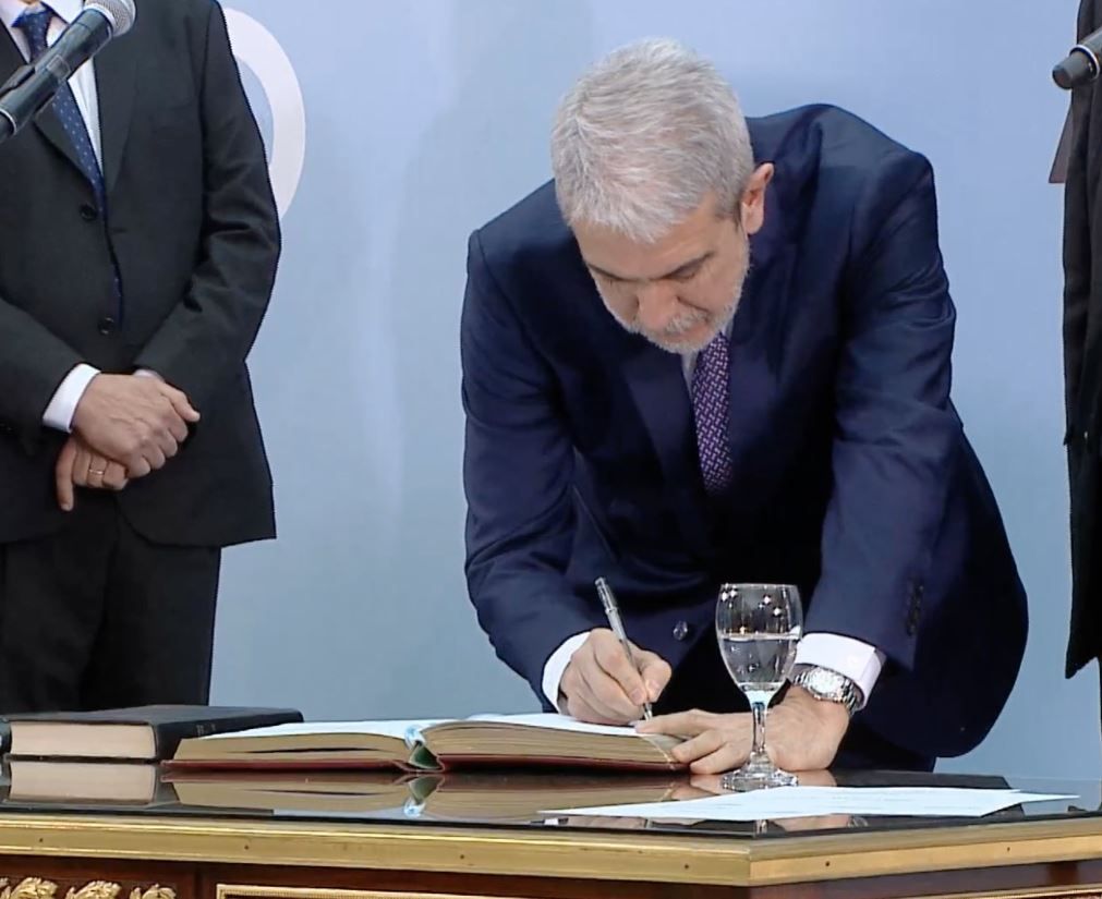 Aníbal Fernández se reunió con el gobernador Perotti por la situación delicada de Santa Fe