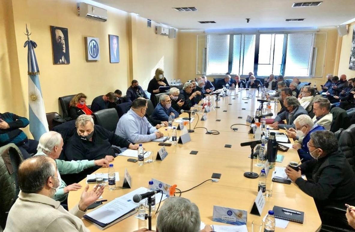 La CGT señaló a la oposición como “agazapada” y aprobó la reforma del estatuto para sumar mujeres al Consejo directivo