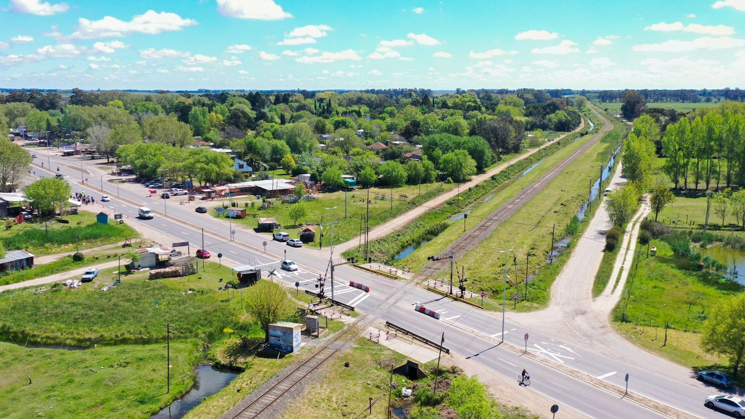 Marinucci asegura que “El puente sobre la Ruta 63 no afectará el circuito comercial de Dolores”