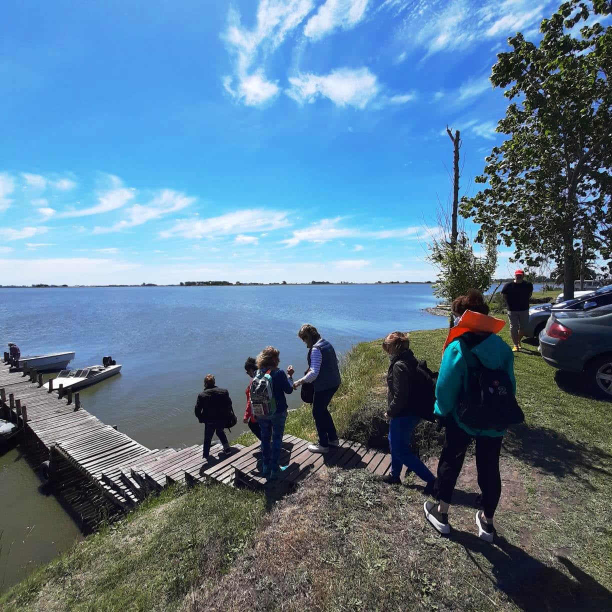 Tuvo lugar el primer paseo en lancha por lagunas del distrito de Lezama