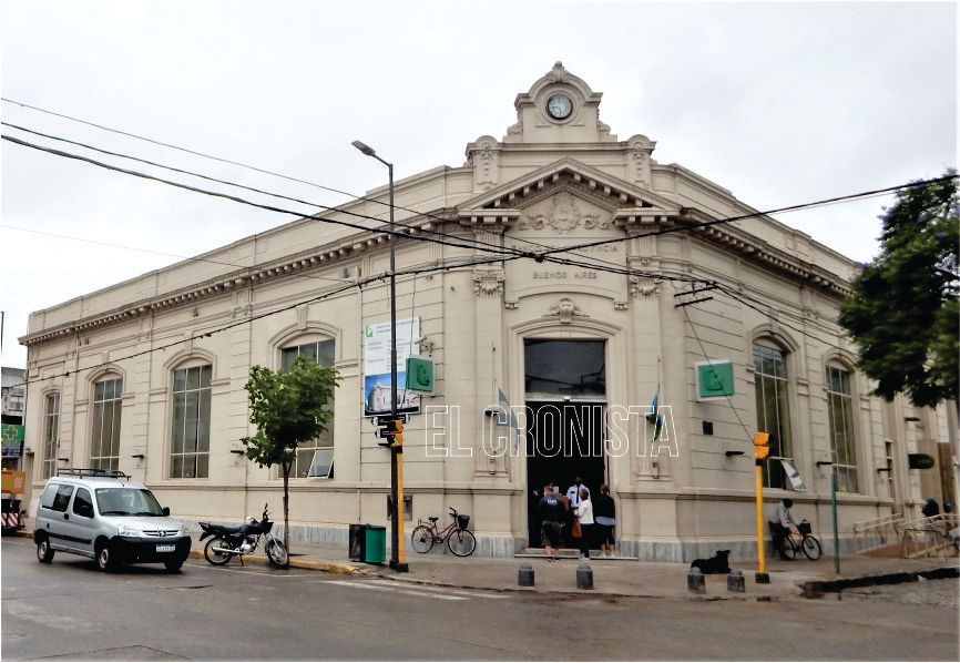 Comienza a normalizarse la atención en bancos locales y adelantan nuevos horarios de verano