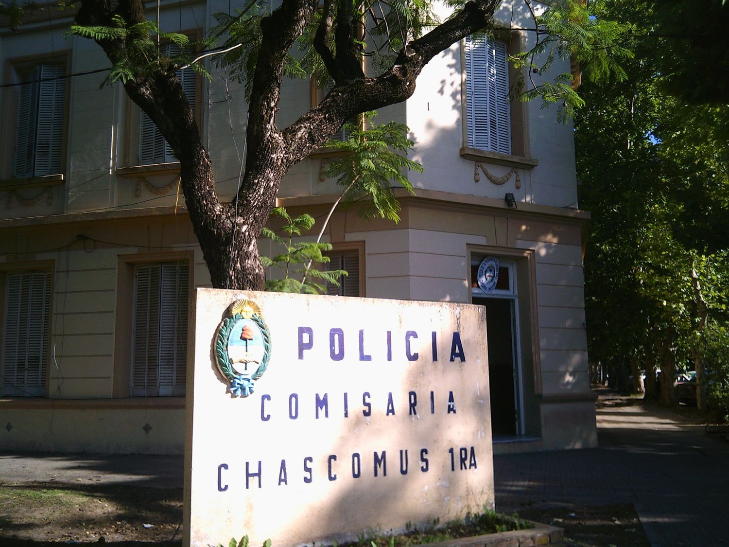 Sustrajeron herramientas de trabajo de peluquería en calle Machado