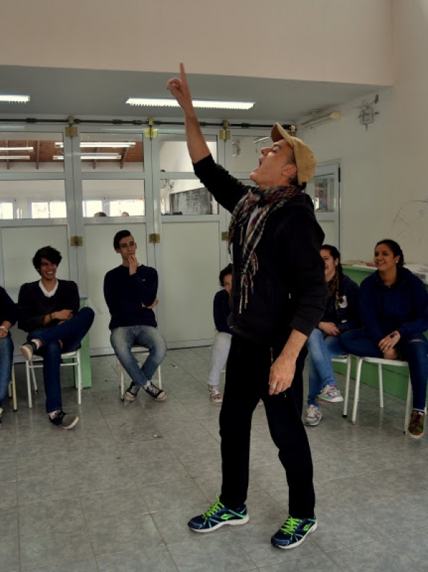 Teatro integral para preadolescentes en el Centro Cultural Municipal Vieja Estación