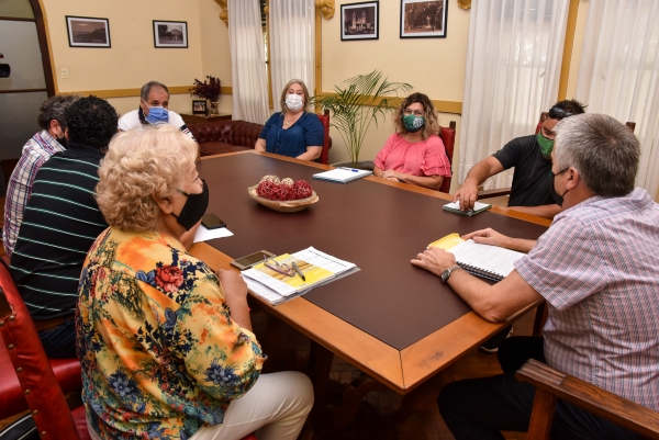 PARITARIA MUNICIPAL EN CHASCOMÚS: En conformidad, gremios firmaron acuerdo salarial del 53,20%