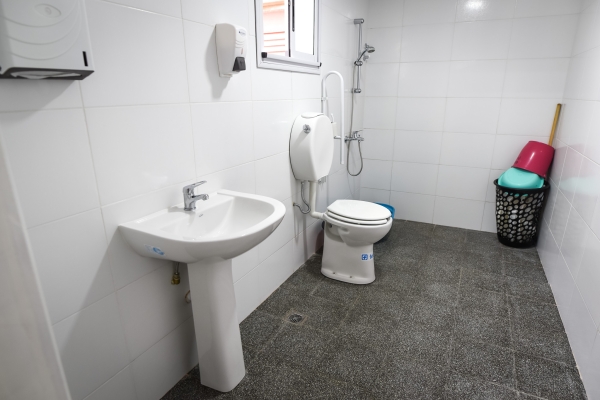 Avanza la construcción de los baños en el hospital municipal de Chascomús