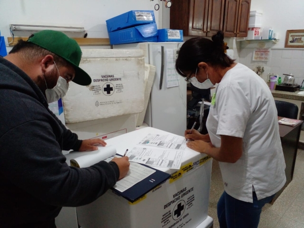 Se inicia la campaña de vacunación antigripal en el Hospital Municipal y OSECAC