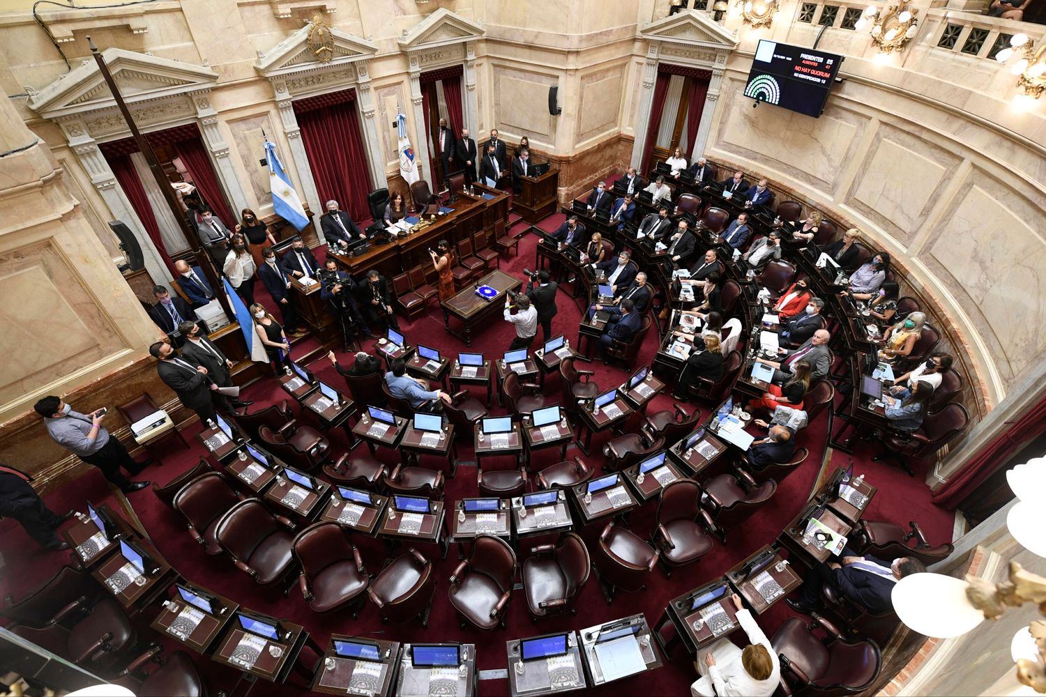 Acuerdo con el FMI: el Senado emitió dictamen y el jueves se trataría en el recinto