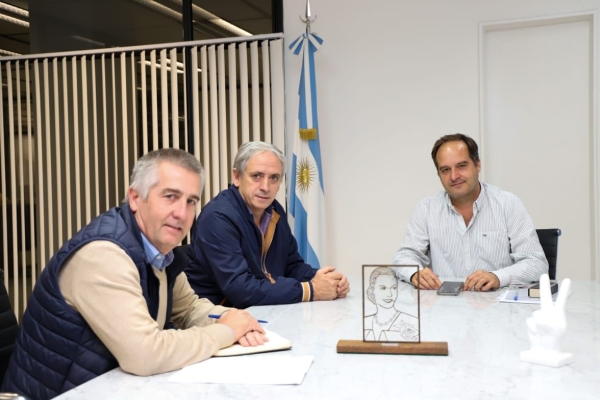 Javier Gastón: “estamos muy avanzados en concretar un proyecto para que 250 familias puedan acceder a la casa propia”