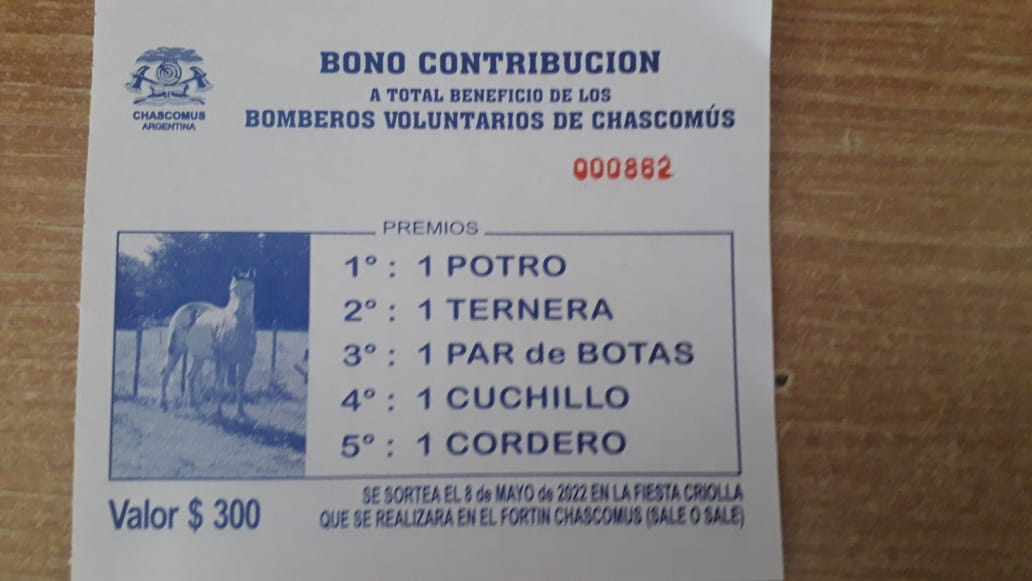 Los bomberos voluntarios locales pusieron a la venta un bono contribución