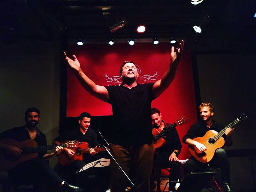 Martín Alvarado: “estamos muy contentos de llevar nuestro arte a ese teatro tan hermoso de Chascomús”