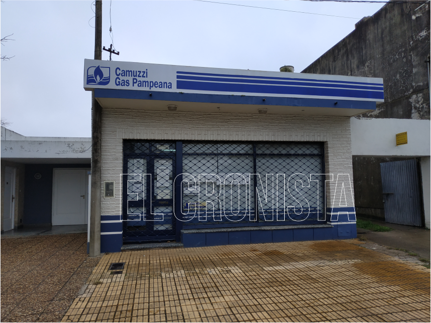 Reclamos en toda la Provincia: Camuzzi continúa con su oficina de atención al público cerrada en Chascomús