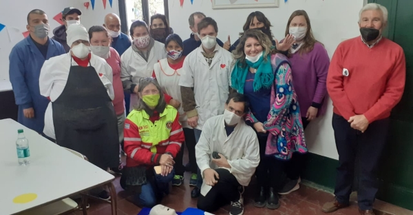 A cargo de Defensa Civil: RCP y Primeros Auxilios en el Taller Protegido Unión y Patria