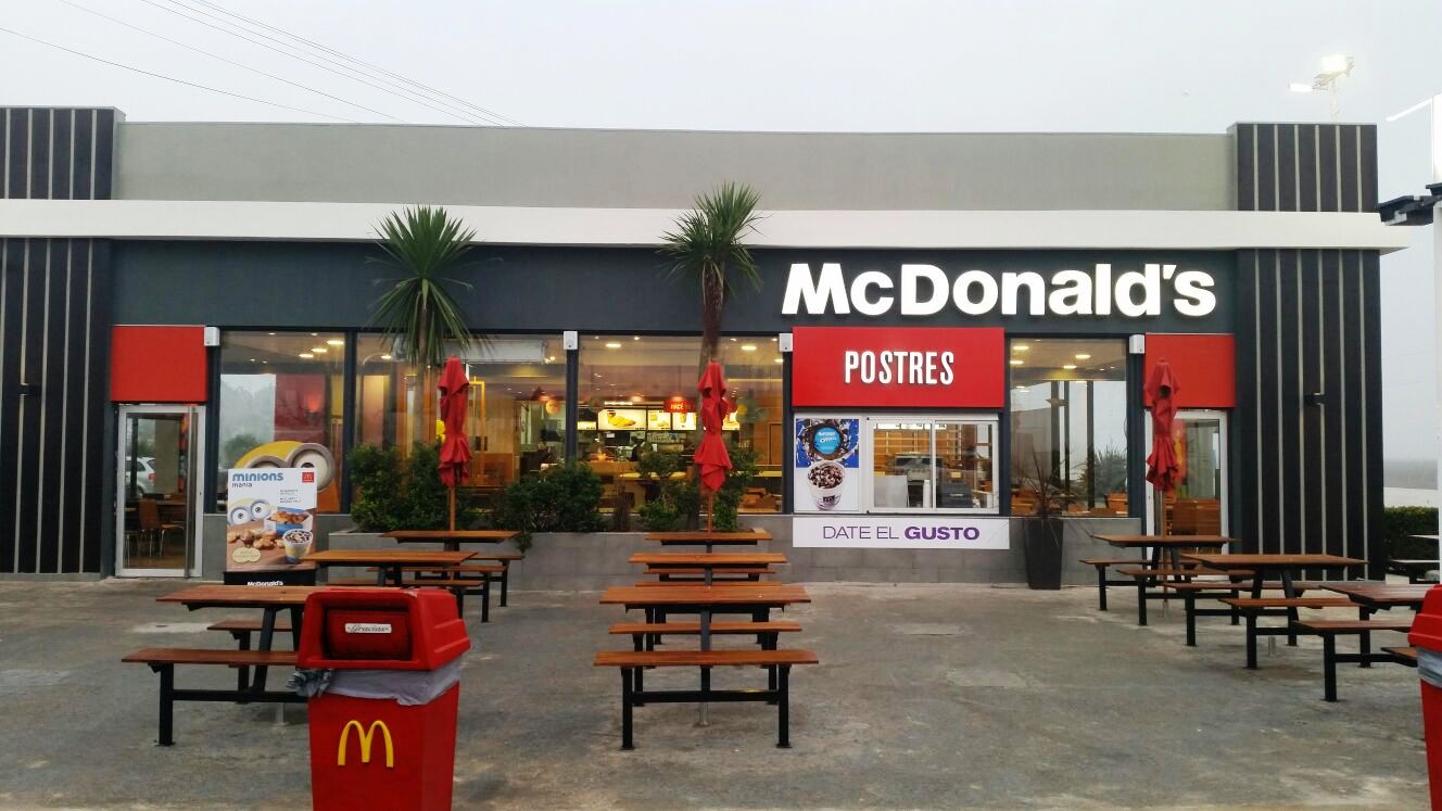 Tras romper puerta de ingreso, delincuentes robaron una caja de herramienta del Mc Donalds