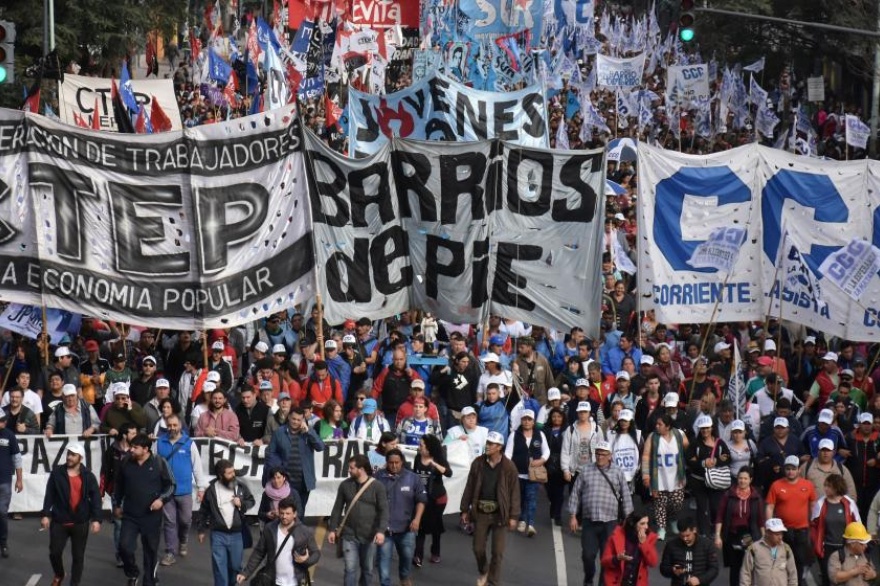 Movimientos sociales harán marcha y cortes el miércoles por un SBU