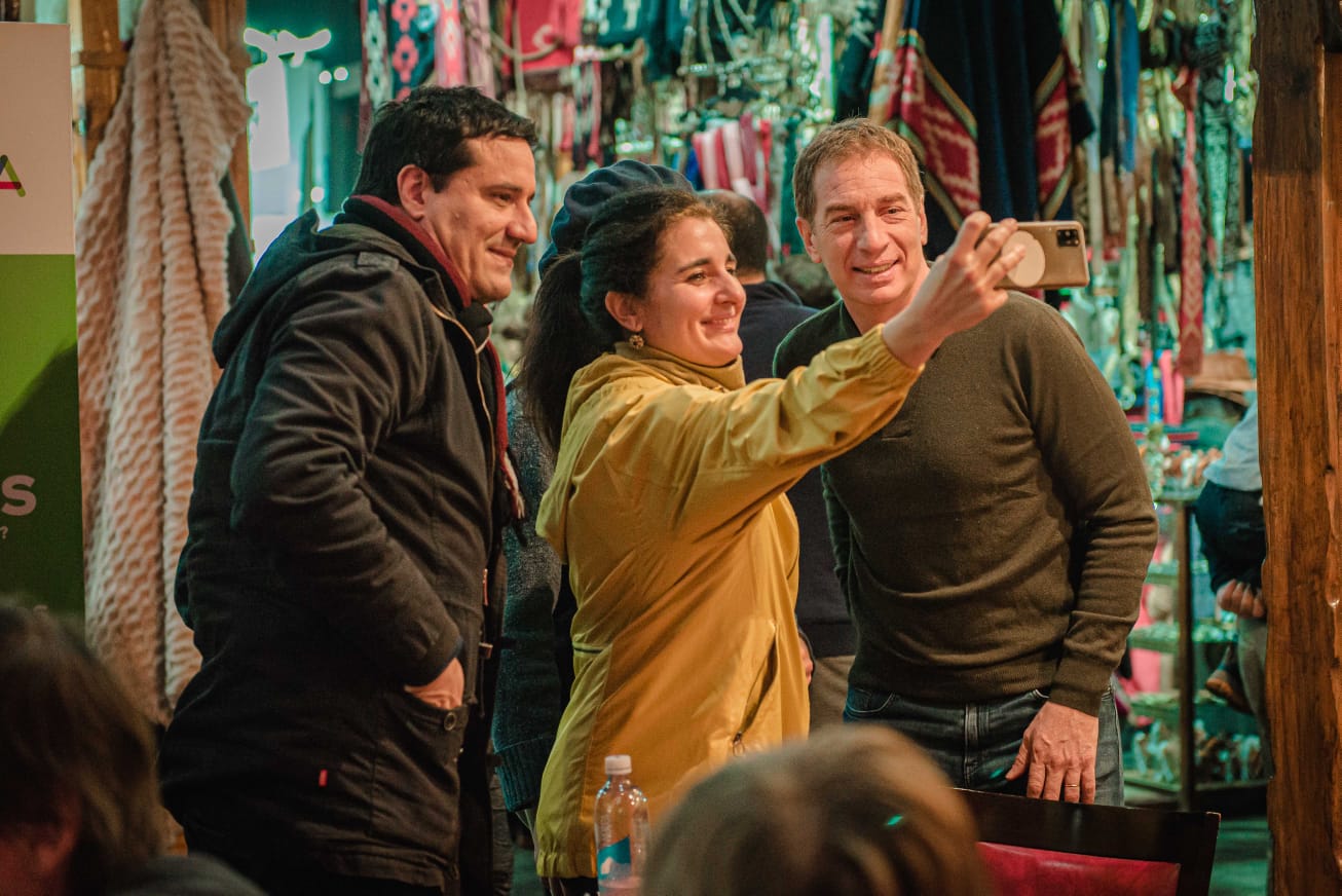 Santilli, Abad y Etchecoin recorrieron juntos La Rural y manifestaron su apoyo al campo