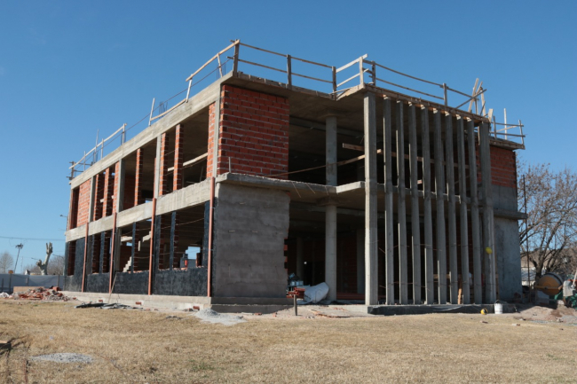 Casas de la Provincia: avances de obra en 25 de Mayo, Chascomús y Las Heras