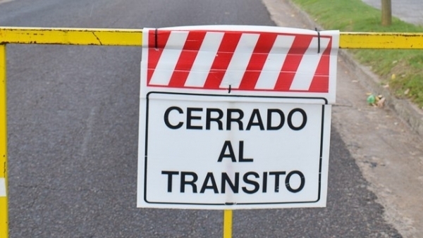 Tránsito reducido en avenida Alfonsín por construcción de nuevo tramo de bicisendas