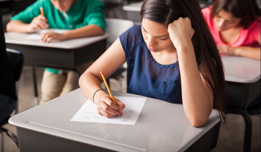 Solo un 20% de estudiantes egresan en tiempo y forma en los secundarios bonaerenses