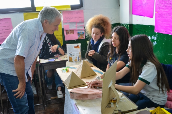 Estudiantes de la Escuela Normal mostraron sus proyectos al Intendente Municipal