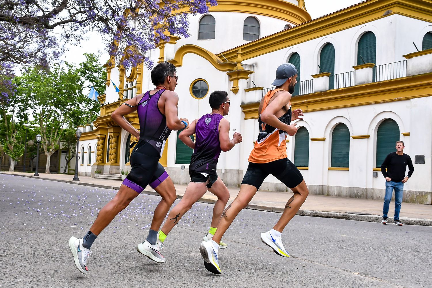 En exitosa primera edición de la media maratón “21k Chascomús”, se impuso el quilmeño Gonzalo Fernández