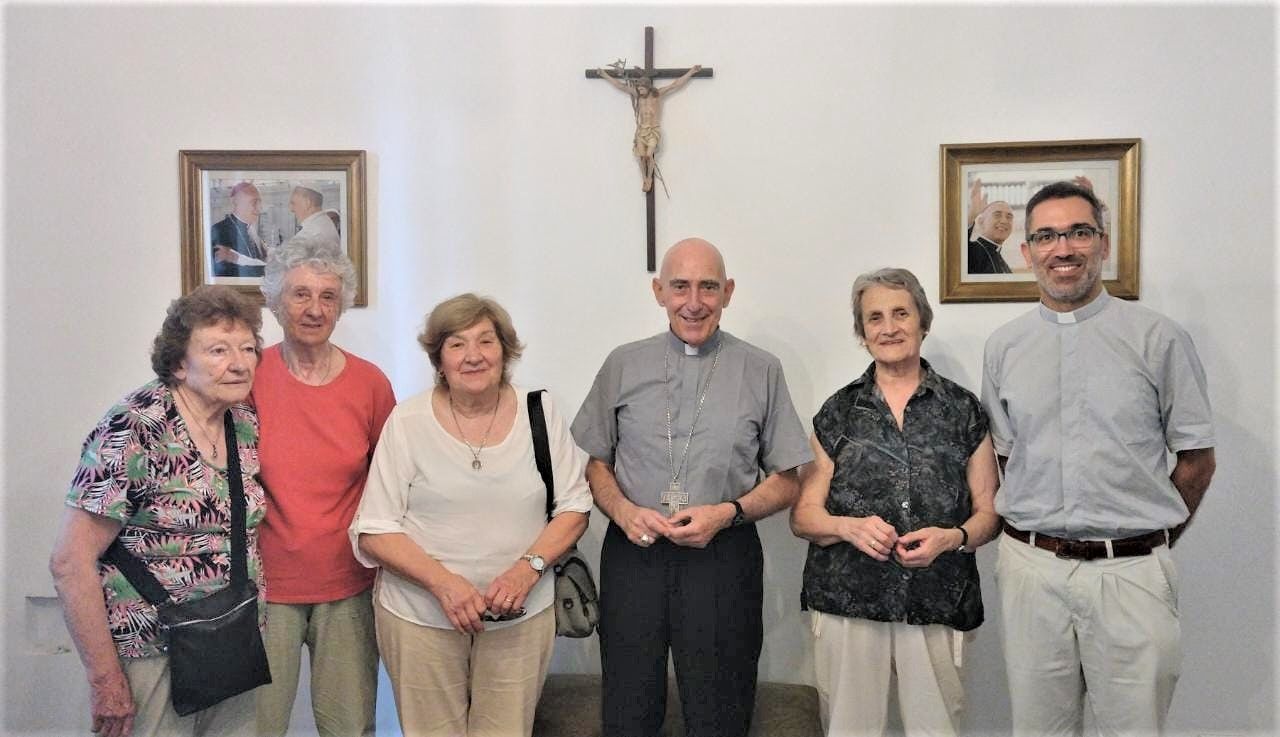 Encuentro del Obispo con miembros de la Cooperadora del Hospital Municipal