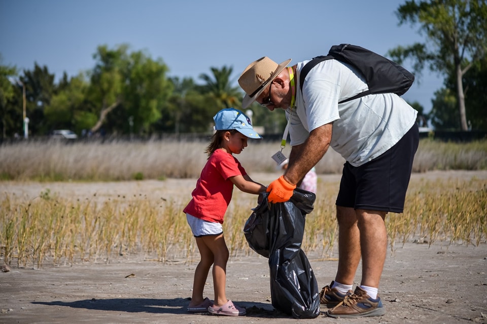 Se retiraron bolsones de residuos y diversos elementos de sectores de la laguna