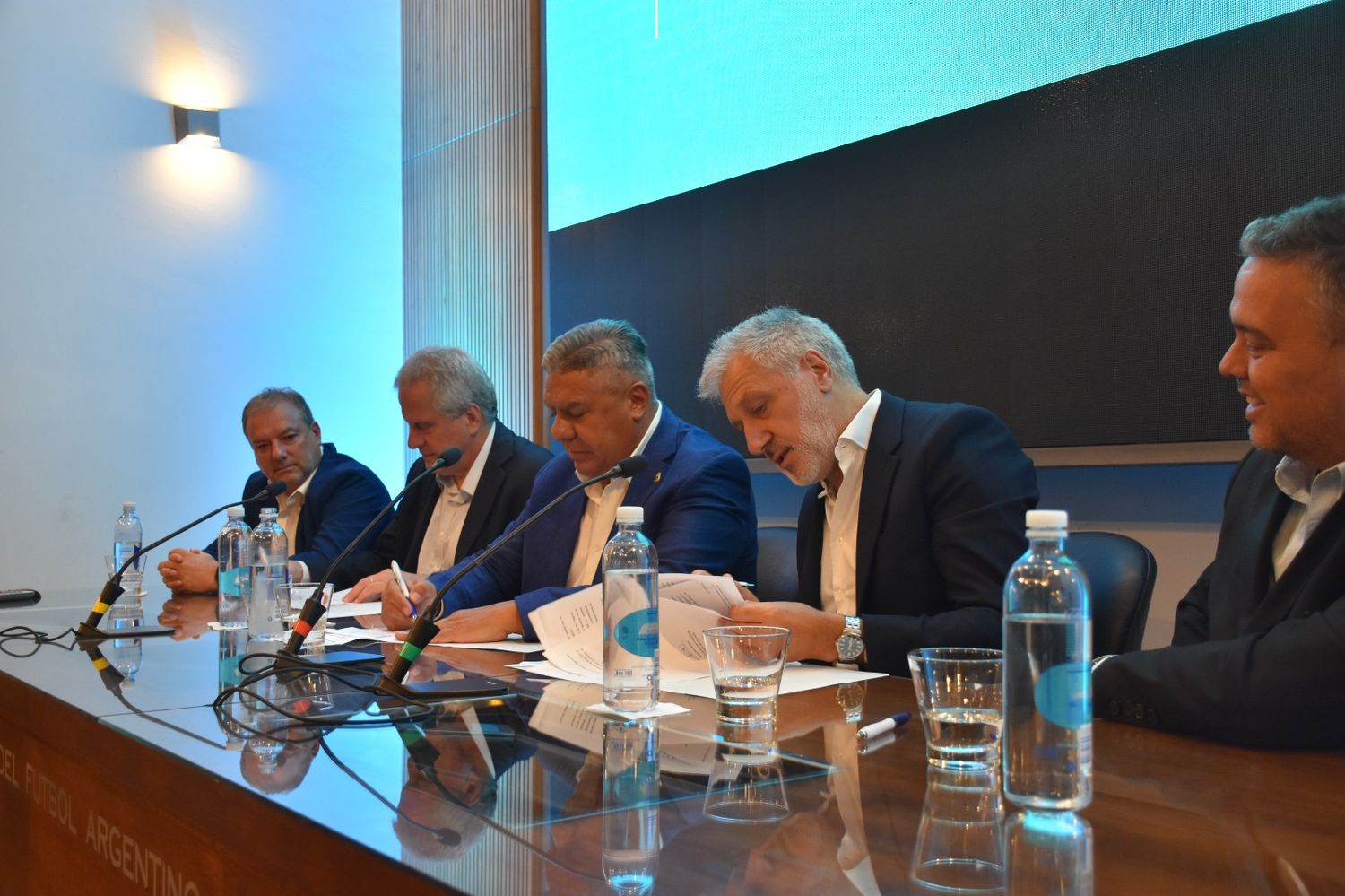 El Gobierno y la AFA buscan incorporar el fútbol femenino en la currícula de las escuelas