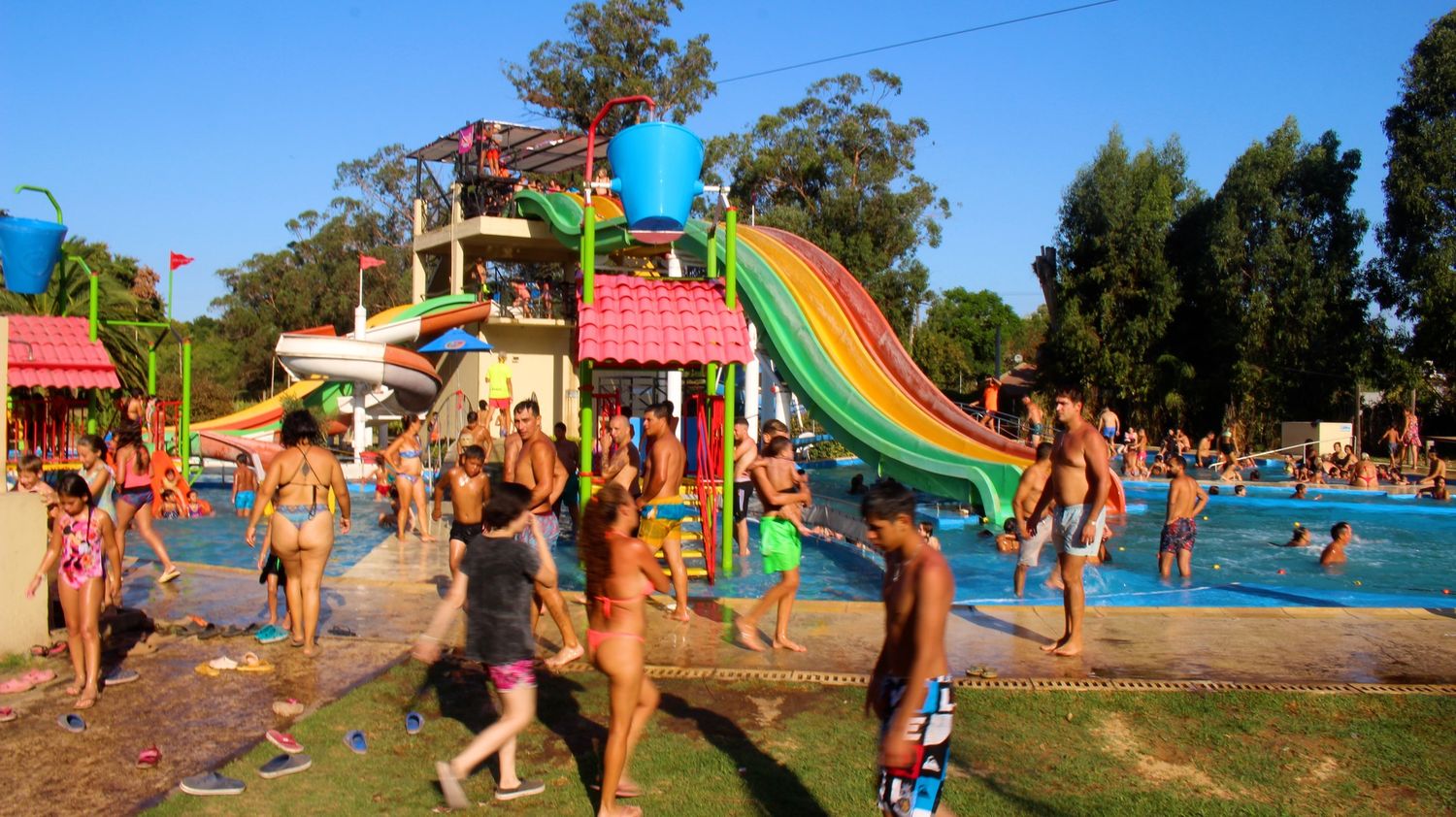 2 mil niños y niñas que participaron del carnaval infantil disfrutaron de una jornada recreativa en Puerto Aventura