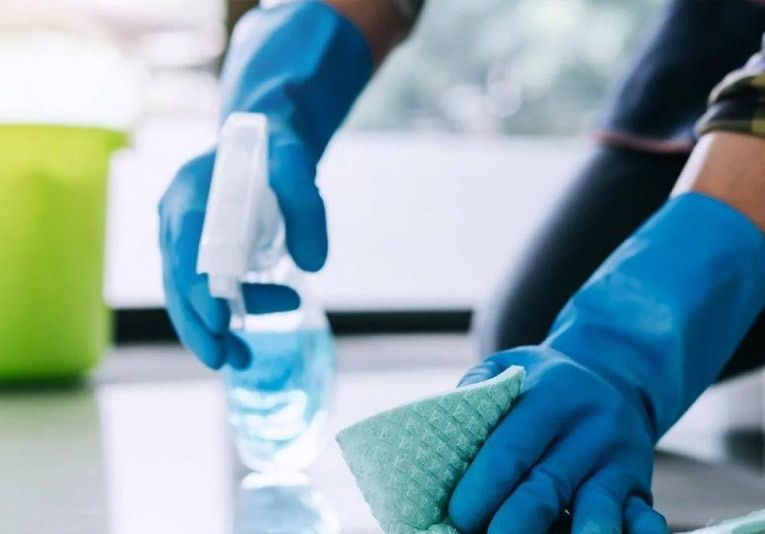 Empleo doméstico acordó un aumento del 27%: cómo quedan las escalas