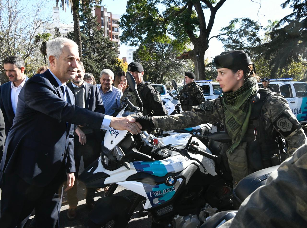 Presentaron en La Plata la nueva policía de Aproximación Barrial