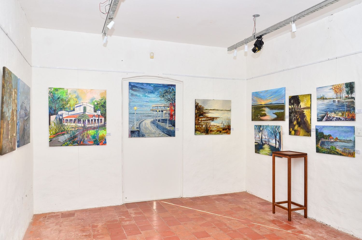 Exposición de pinturas del concurso “Pintando Chascomús” en el Museo Pampeano