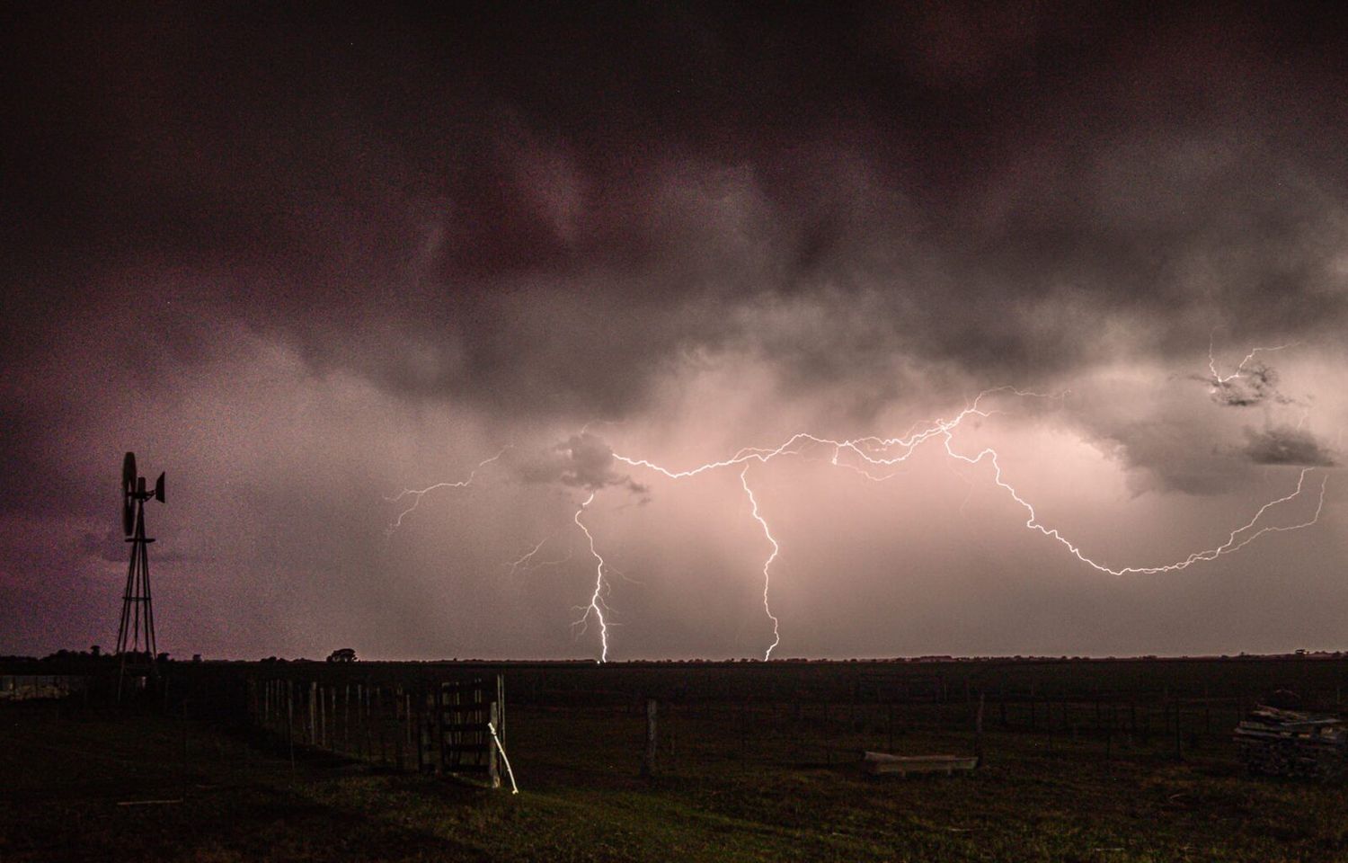 La alerta por fuertes tormentas se extiende al centro de la provincia
