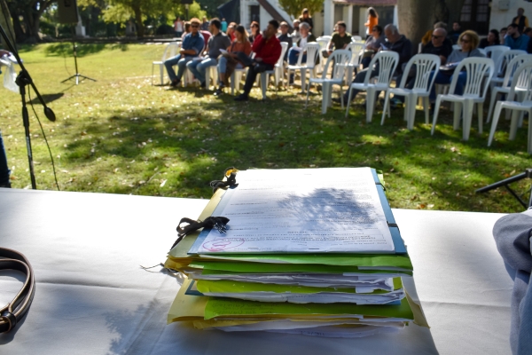 Lista completa de vecinos que recibirán las escrituras de sus viviendas el próximo lunes en el Brazzola