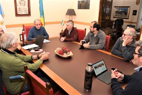 Representantes de cámara de comercio local se reunieron con el intendente
