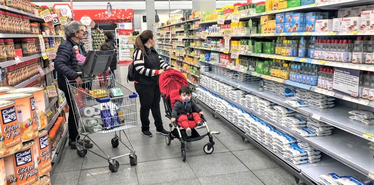 Universidad Torcuato Di Tella: A pesar del contexto económico, sube la confianza de consumidores