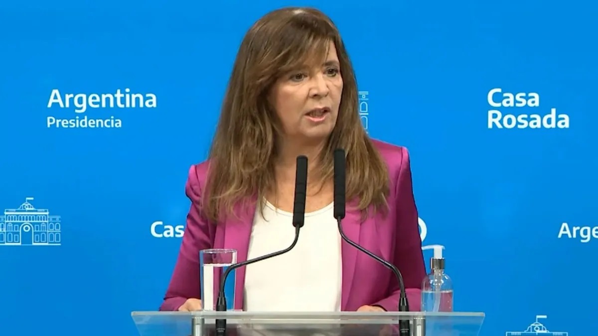 Cerruti restó importancia a suba del dólar y rechazó acusaciones opositoras sobre denuncia contra Bullrich