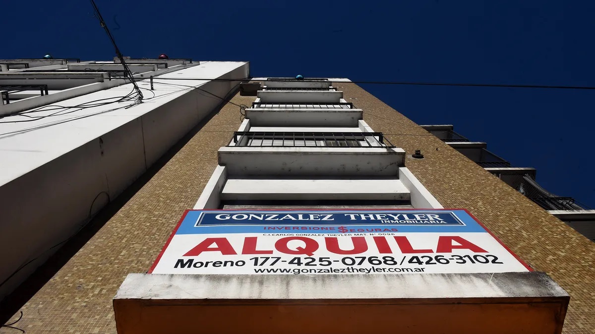 Los aumentos que llegan con noviembre: colectivos, alquileres y prepagas