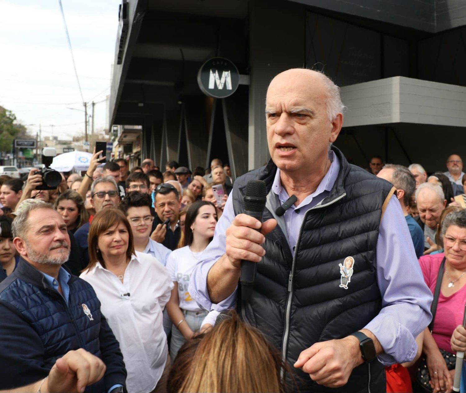 Grindetti pidió a Kicillof que “convoque a los intendentes” a un “comité de crisis” por los saqueos