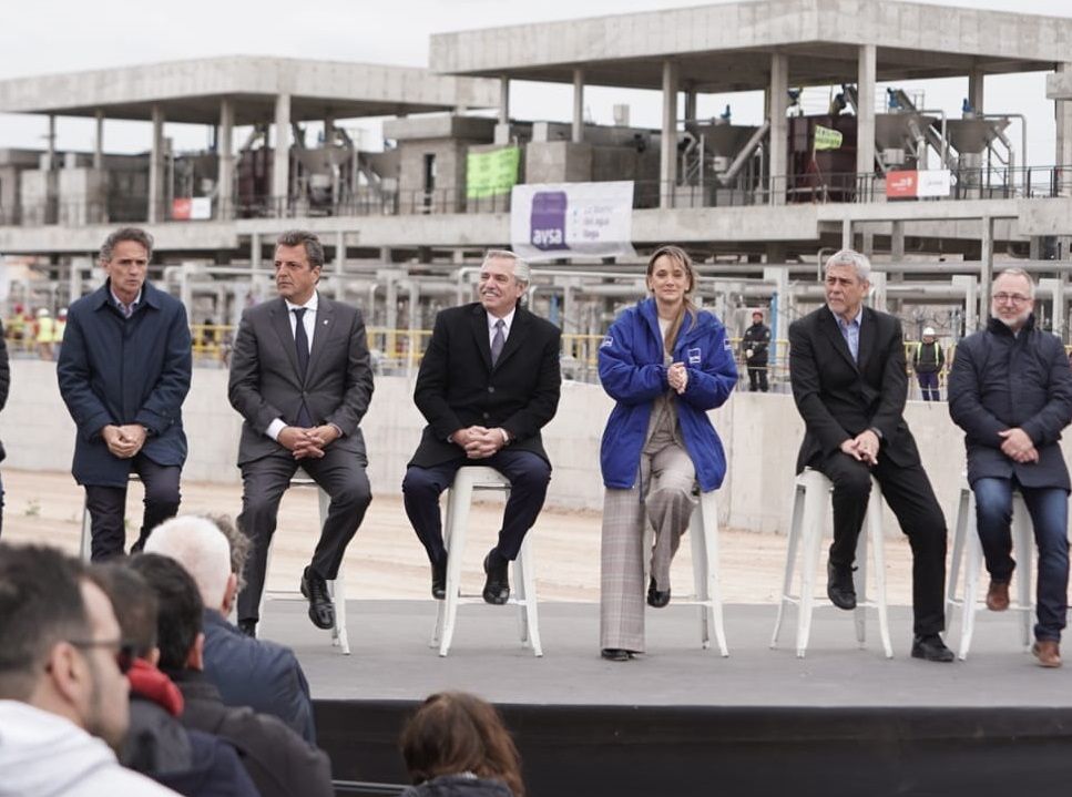Massa se mostró con Fernández y advirtió: “A mí no me van a correr con una motosierra”