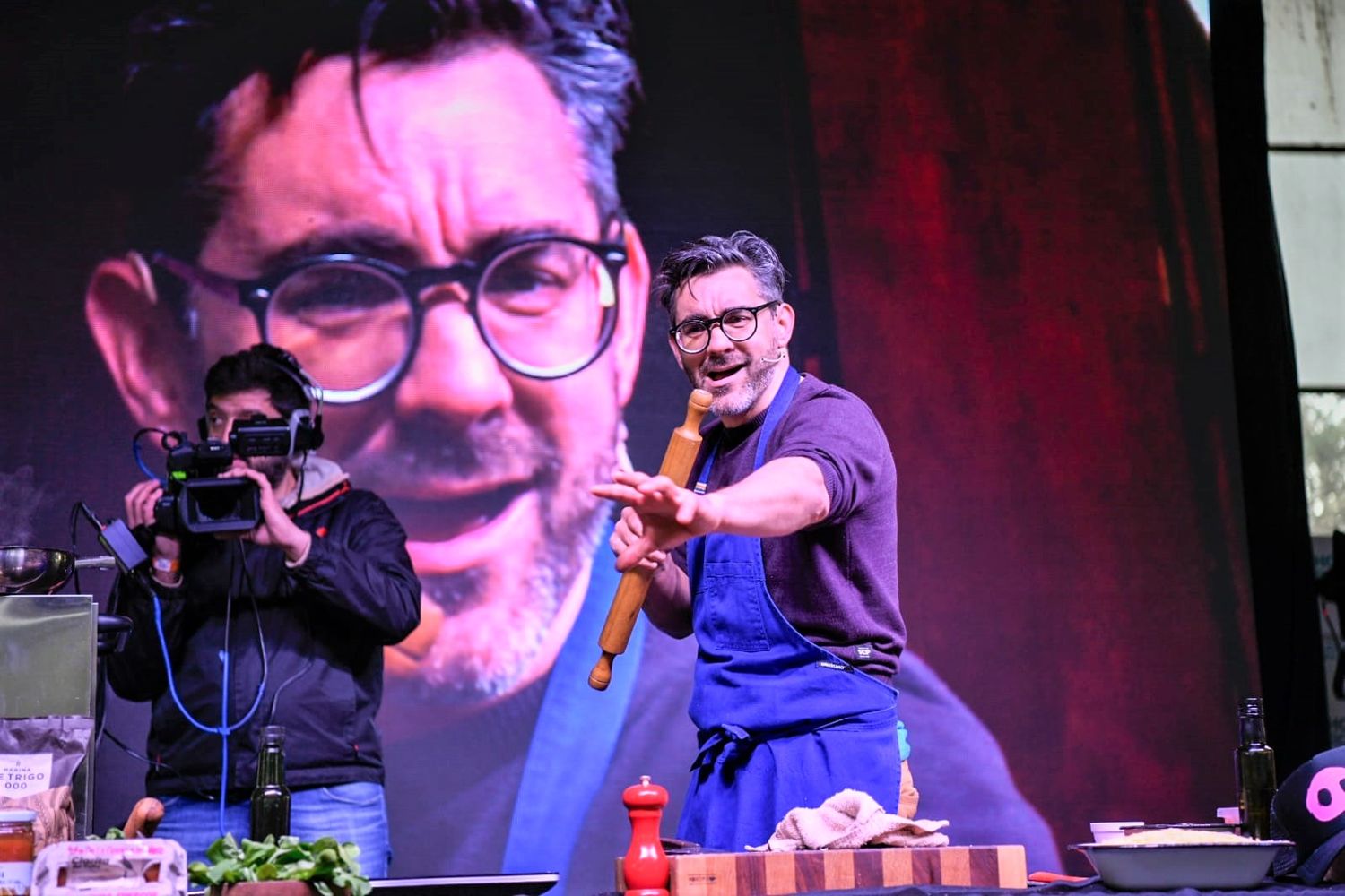 Hoy: cocina en vivo, puestos de productores y alimentos, música y actividades para toda la familia en Chascomús