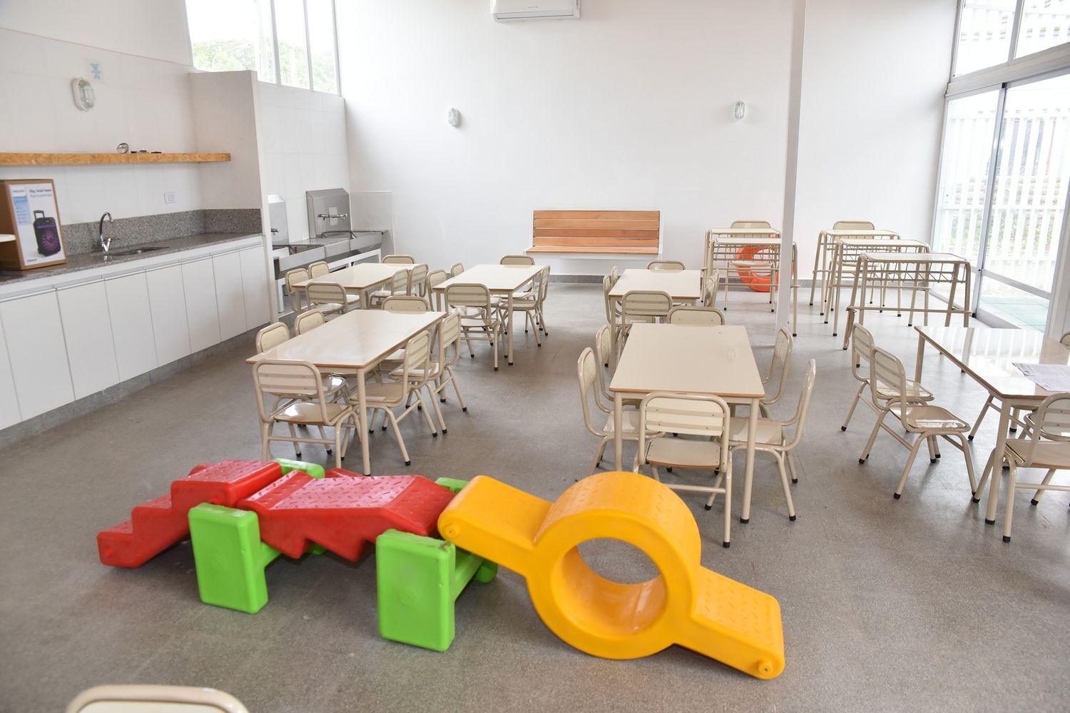 Recepción oficial del Centro de Desarrollo Infantil en barrio San Luis