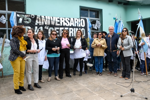 Se desarrollaron los festejos por el 75º aniversario de la escuela rural Nº 41